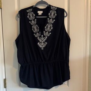 Liz Claiborne Navy Sleeveless Top with White Embroidery